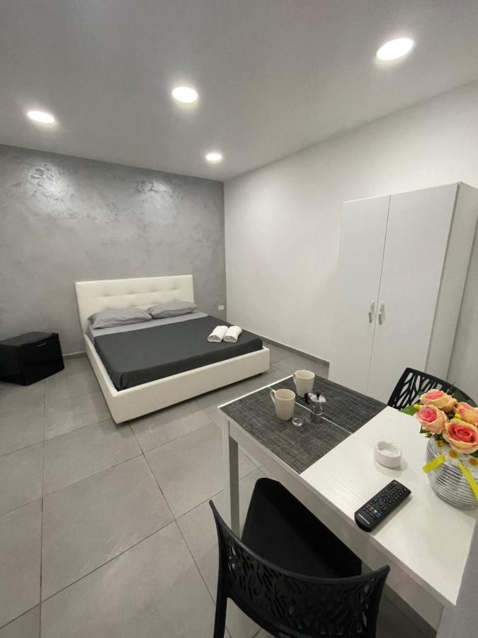 House Nunu Apartment Наполи Екстериор снимка