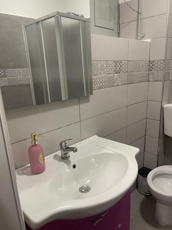 House Nunu Apartment Наполи Екстериор снимка
